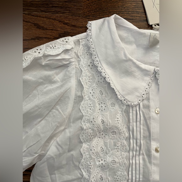 NWT Joie White Broderie Anglaise Eyelet Blouse With Crocheted Peter Pan Collar. - Picture 3 of 5